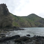 Ridgeline of cliffs heading eastward along Manukau Harbour