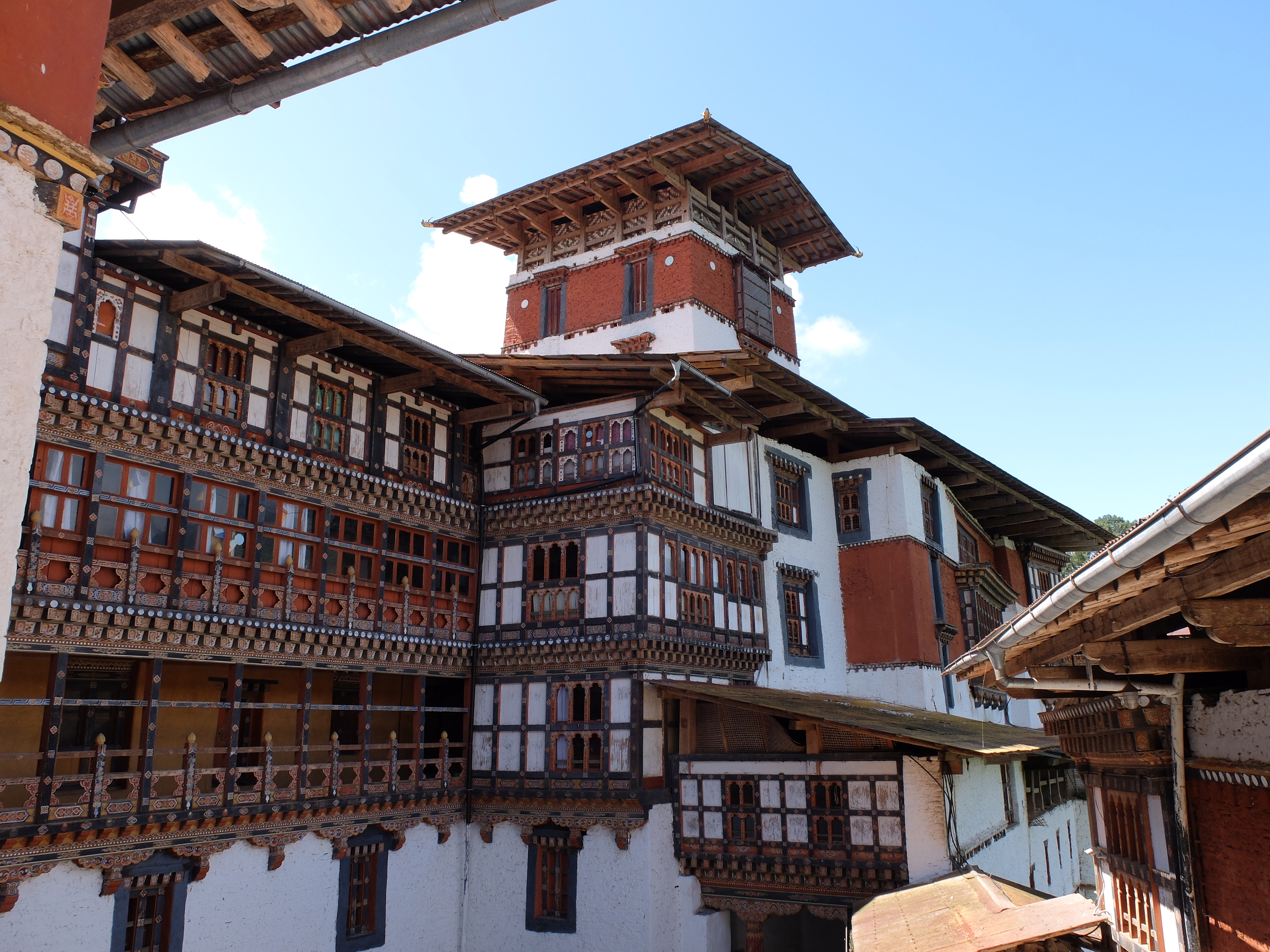 You are currently viewing Druk and Dzong: Bhutan’s Cultural Heart