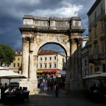 Sergius' Arch, Pula