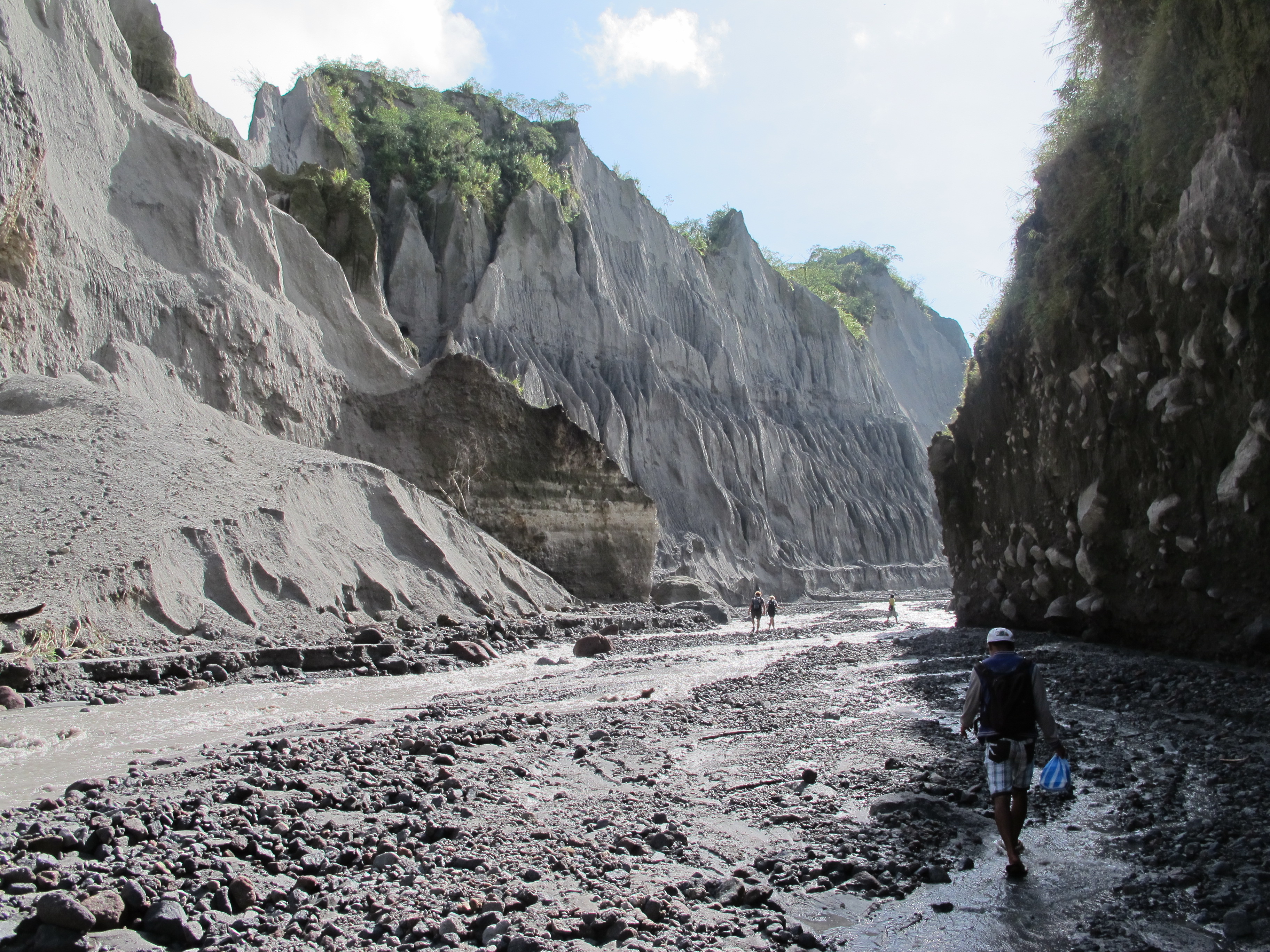 You are currently viewing Wet and Wild: Hiking Three Active Philippines Volcanoes