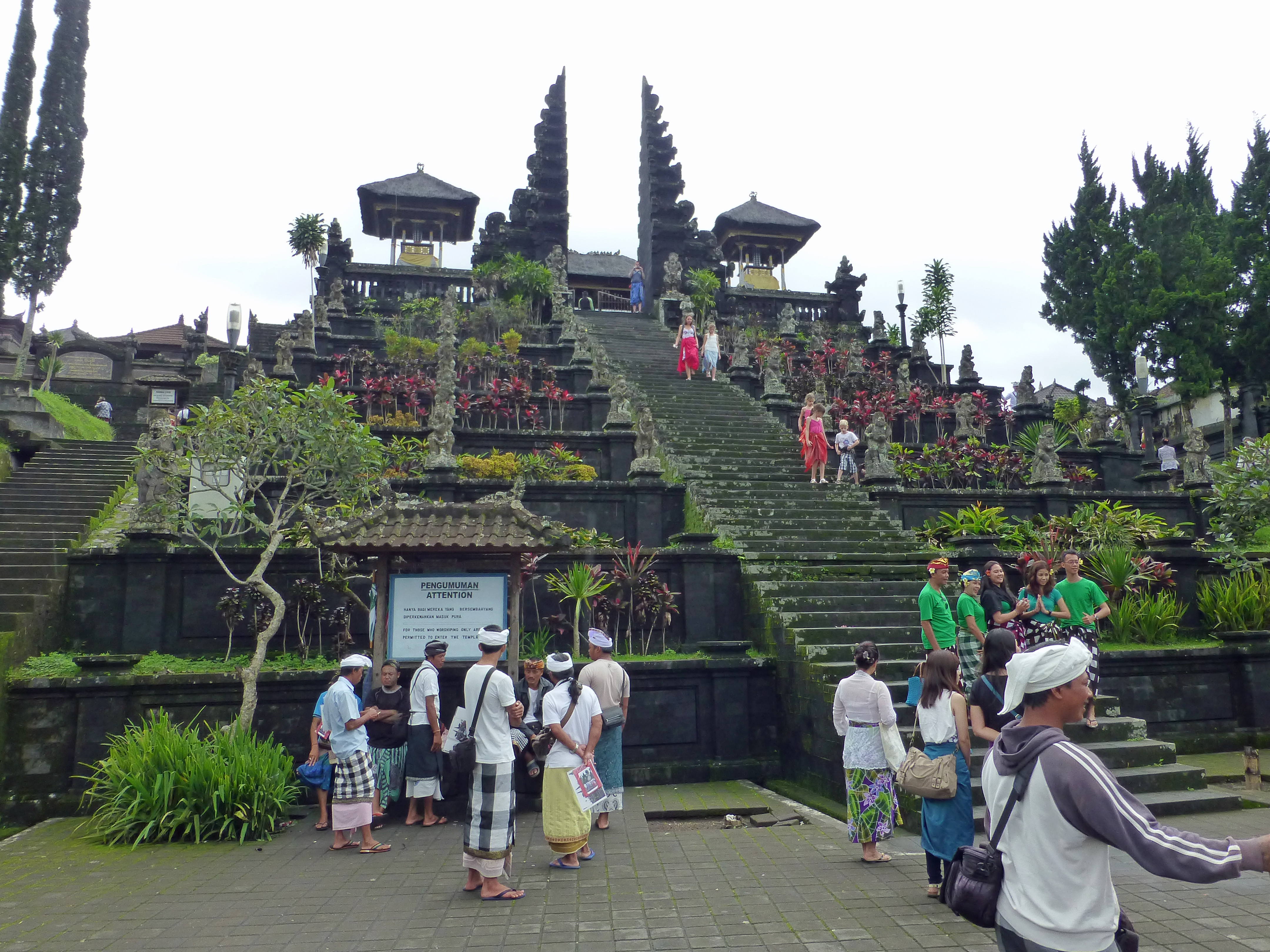 You are currently viewing Devotion: Hindus in Bali